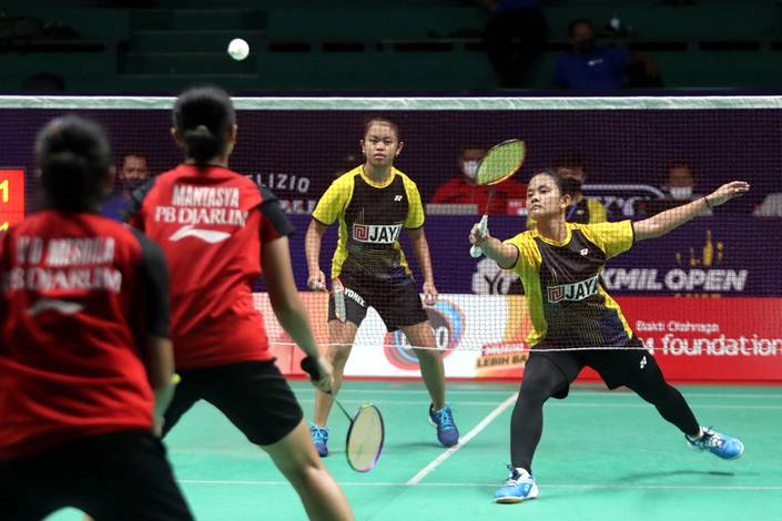 Maulida Aprilia Putri & Rachel Agnesia Sabatini asal klub Jaya Raya Jakarta (Edward Luhukay) Maulida Aprilia Putri & Rachel Agnesia Sabatini asal klub Jaya Raya Jakarta (Edward Luhukay)