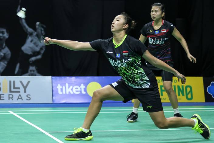 Febby Valencia Dwijayanti Gani/Greysia Polii mengembalikan shuttlecock. Febby Valencia Dwijayanti Gani/Greysia Polii mengembalikan shuttlecock.