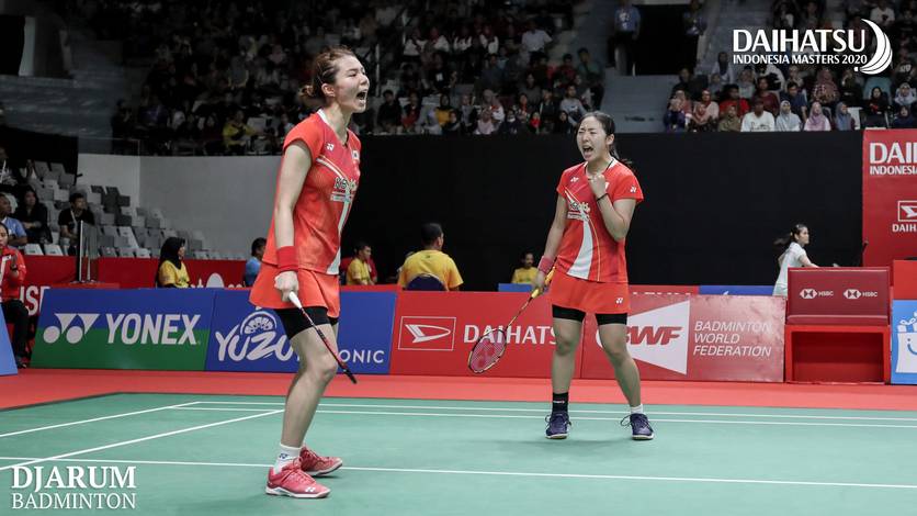 Selebrasi kemenangan Kong Hee Yong/Kim So Yeong (Korea). Selebrasi kemenangan Kong Hee Yong/Kim So Yeong (Korea).