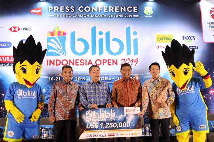 Ketua Umum PP PBSI, Wiranto (kedua dari kanan) bersama jajaran, berfoto bersama usai konfrensi pers Blibli.com Indonesia Open 2019 BWF World Tour Super 1000. Ketua Umum PP PBSI, Wiranto (kedua dari kanan) bersama jajaran, berfoto bersama usai konfrensi pers Blibli.com Indonesia Open 2019 BWF World Tour Super 1000.