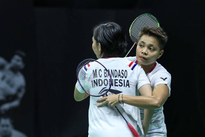 Apriyani Rahayu/Mychelle Crhystine Bandaso runner up ganda putri Mola TV PBSI Home Tournament. Apriyani Rahayu/Mychelle Crhystine Bandaso runner up ganda putri Mola TV PBSI Home Tournament.