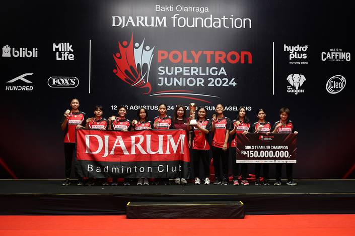 Susy Susanti & Skuad U19 Putri PB Djarum (Djarum Badminton) Susy Susanti & Skuad U19 Putri PB Djarum (Djarum Badminton)