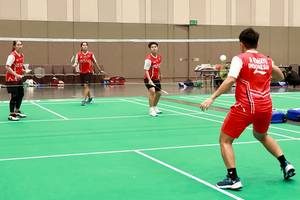 Skuad ganda putri Indonesia melakukan latihan di Dubai Exhibition Centre (Humas PP PBSI)