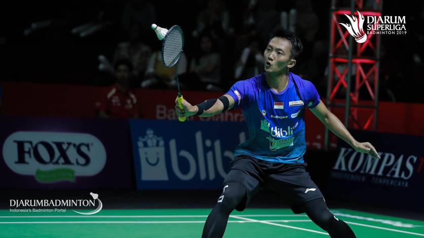 Ihsan Maulana Mustofa (Indonesia) mengembalikan shuttlecock. Ihsan Maulana Mustofa (Indonesia) mengembalikan shuttlecock.