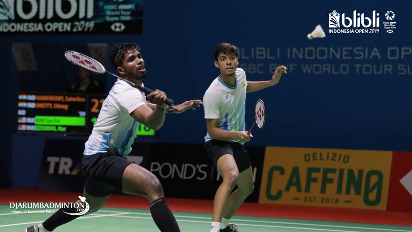 Satwiksairaj Rankireddy/Chirag Shetty (India) menyambut pengembalian. Satwiksairaj Rankireddy/Chirag Shetty (India) menyambut pengembalian.