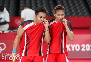 Selebrasi kemenangan ganda putri Indonesia, Greysia Polii/Apryani Rahayu. (Foto: BADMINTONPHOTO - Yves Lacroix)