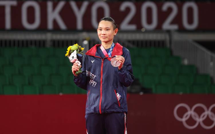 Tunggal putri Taiwan, Tai Tzu Ying berhasil meraih medali perak Olimpiade Tokyo 2020. (Foto: BADMINTONPHOTO - Yves Lacroix) Tunggal putri Taiwan, Tai Tzu Ying berhasil meraih medali perak Olimpiade Tokyo 2020. (Foto: BADMINTONPHOTO - Yves Lacroix)