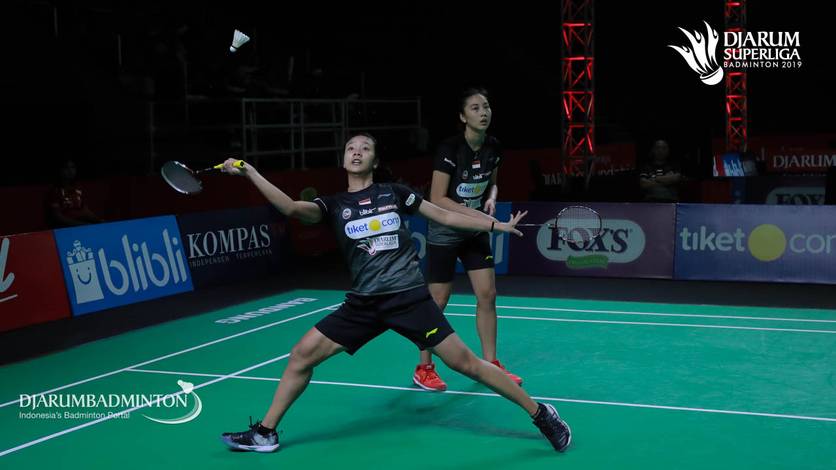 Febby Valencia Dwijayanti Gani/Metya Inayah Cindiani (Tiket.com Champion) bersiap menyambut pengembalian. Febby Valencia Dwijayanti Gani/Metya Inayah Cindiani (Tiket.com Champion) bersiap menyambut pengembalian.
