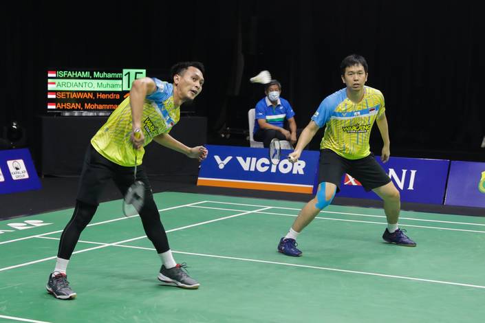 Ganda putra Indonesia nomor dua dunia, Hendra Setiawan/Mohammad Ahsan bersiap menghadang serangan. (Foto: PP PBSI) Ganda putra Indonesia nomor dua dunia, Hendra Setiawan/Mohammad Ahsan bersiap menghadang serangan. (Foto: PP PBSI)