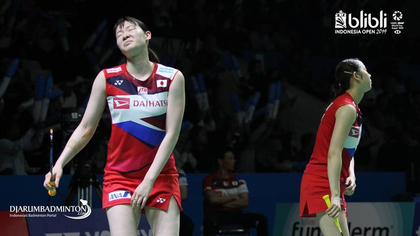 Mayu Matsumoto/Wakana Nagahara (Jepang)’s disappointment. Mayu Matsumoto/Wakana Nagahara (Jepang)’s disappointment.