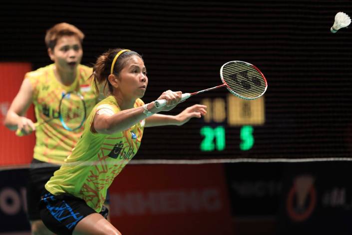 Greysia Polii/Apriyani Rahayu menyambut pengembalian. Greysia Polii/Apriyani Rahayu menyambut pengembalian.