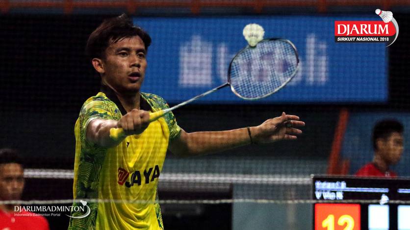 Krishna Adi Nugraha (Jaya Raya Jakarta) menyambut pengembalian. Krishna Adi Nugraha (Jaya Raya Jakarta) menyambut pengembalian.