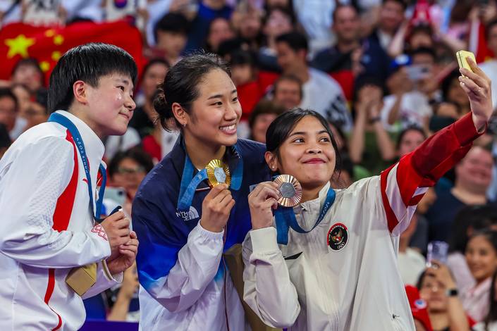 He Bing Jiao, An Se Young, & Gregora Mariska Tunjung (PBSI/Badmintonphoto/Mikael Ropars) He Bing Jiao, An Se Young, & Gregora Mariska Tunjung (PBSI/Badmintonphoto/Mikael Ropars)