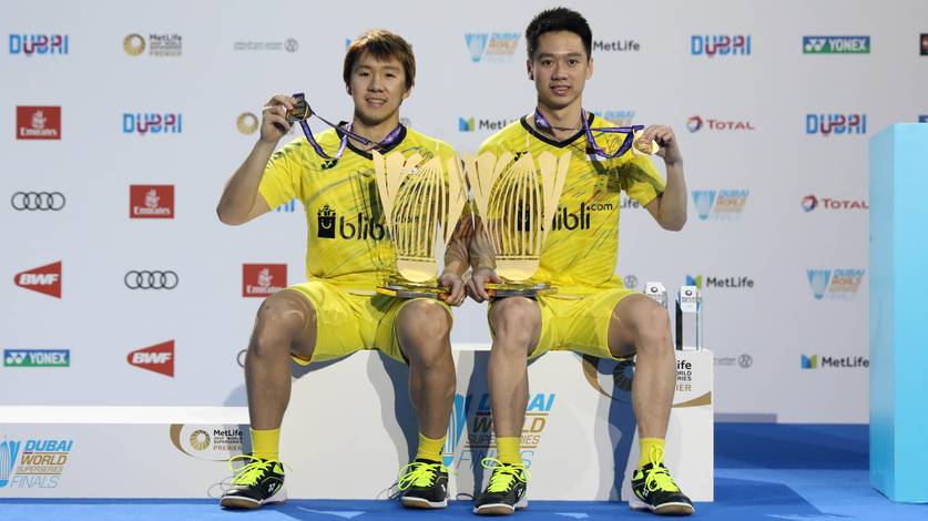 Kevin Sanjaya/Marcus Fernaldi Gideon di Podium Juara Dubai Superseries Finals 2017. (Foto: PBSI)