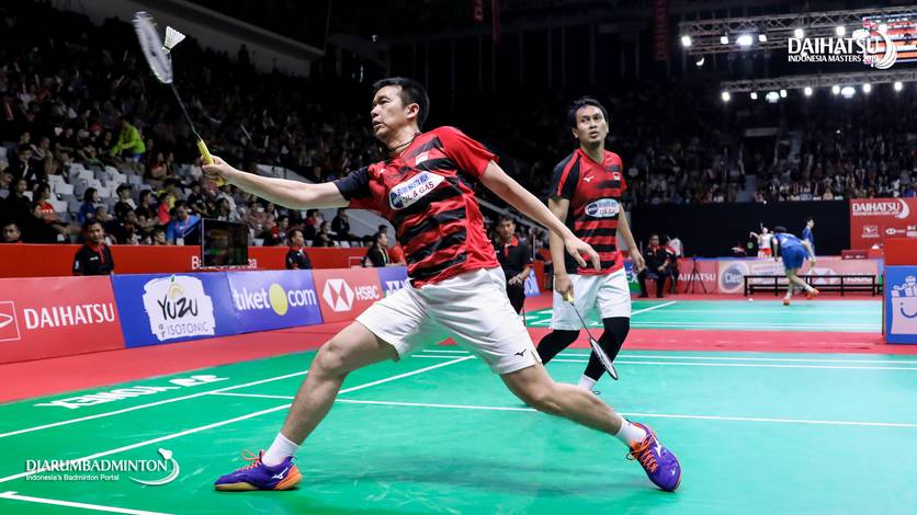 Hendra Setiawan/Mohammad Ahsan (Indonesia) mengembalikan shuttlecock. Hendra Setiawan/Mohammad Ahsan (Indonesia) mengembalikan shuttlecock.