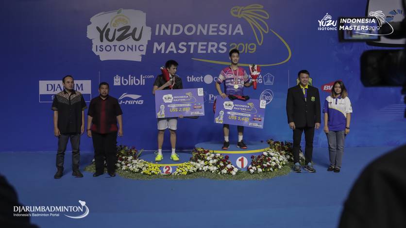 Sun Fei Xiang (Tiongkok) bersiap menyambut pengembalian. Sun Fei Xiang (Tiongkok) bersiap menyambut pengembalian.