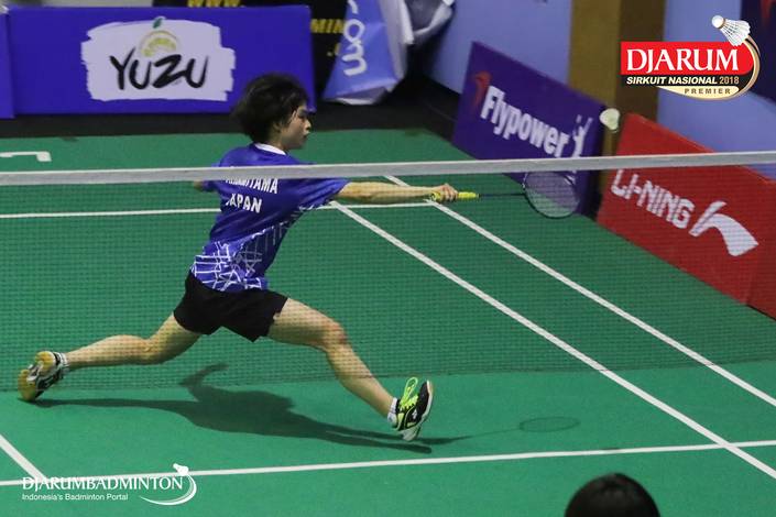 Ayumi Kamiyama (Jepang) menyambut pengembalian. Ayumi Kamiyama (Jepang) menyambut pengembalian.
