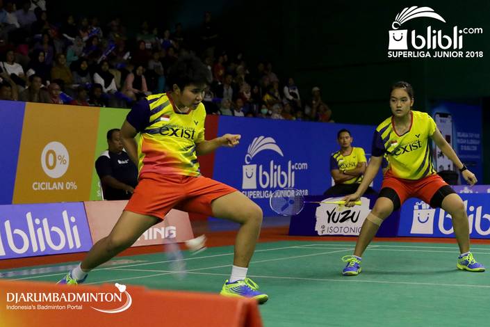 Nita Violina Marwah/Putri Syaikah (Indonesia) menghadang serangan. Nita Violina Marwah/Putri Syaikah (Indonesia) menghadang serangan.