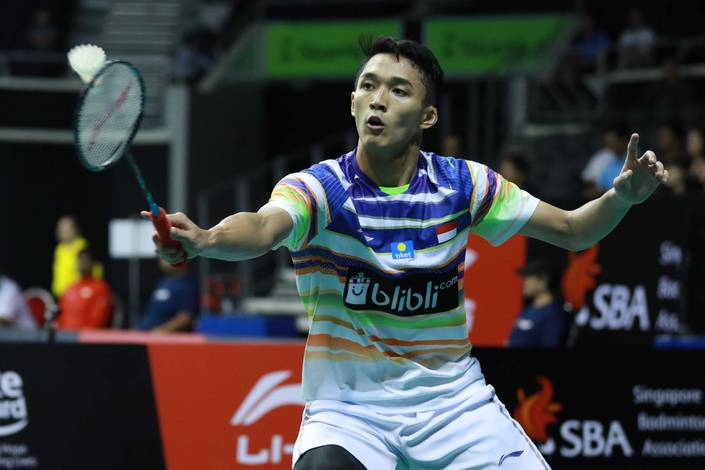 Jonatan Christie (Indonesia) mengembalikan shuttlecock. Jonatan Christie (Indonesia) mengembalikan shuttlecock.