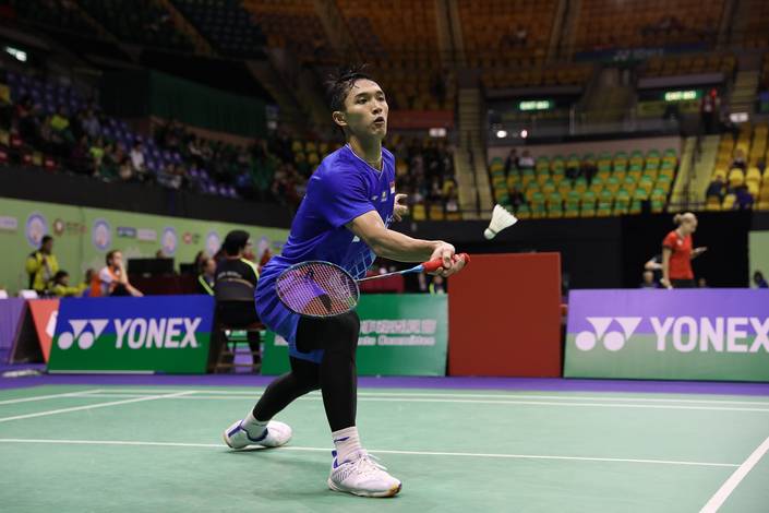 Jonatan Christie (Indonesia) menyambut pengembalian. Jonatan Christie (Indonesia) menyambut pengembalian.