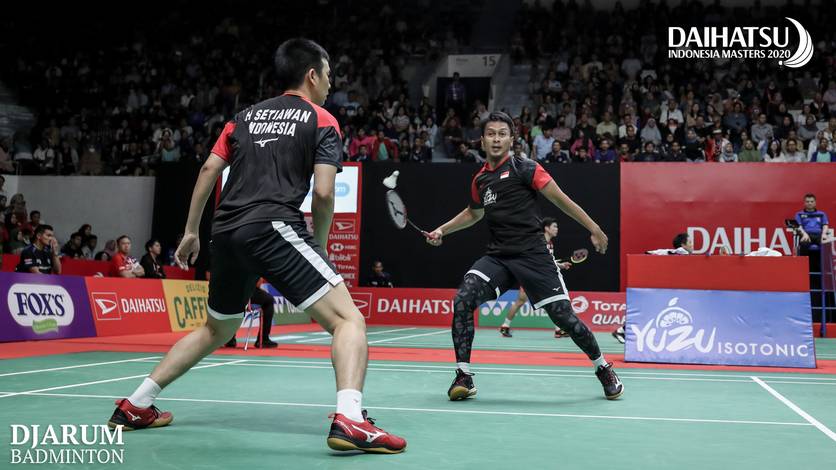 Ganda putra Indonesia, Hendra Setiawan/Mohammad Ahsan menghadang serangan. Ganda putra Indonesia, Hendra Setiawan/Mohammad Ahsan menghadang serangan.