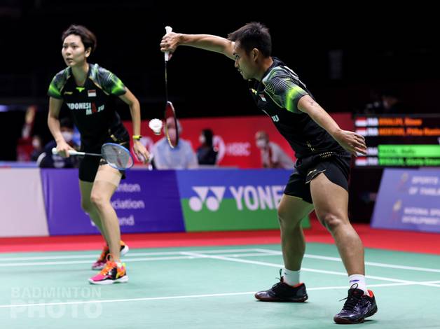 Ganda campuran Indonesia, Hafiz Faizal/Gloria Emanuelle Widjaja menghadang serangan. (Copyright: Badmintonphoto | Courtesy of BWF) Ganda campuran Indonesia, Hafiz Faizal/Gloria Emanuelle Widjaja menghadang serangan. (Copyright: Badmintonphoto | Courtesy of BWF)