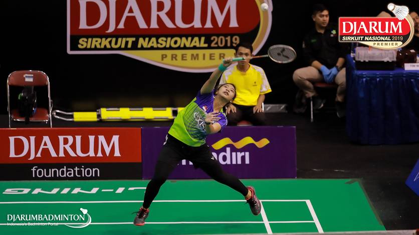 Ni Made Pranita Sulistya Devi (PB Exist) mengembalikan shuttlecock. Ni Made Pranita Sulistya Devi (PB Exist) mengembalikan shuttlecock.