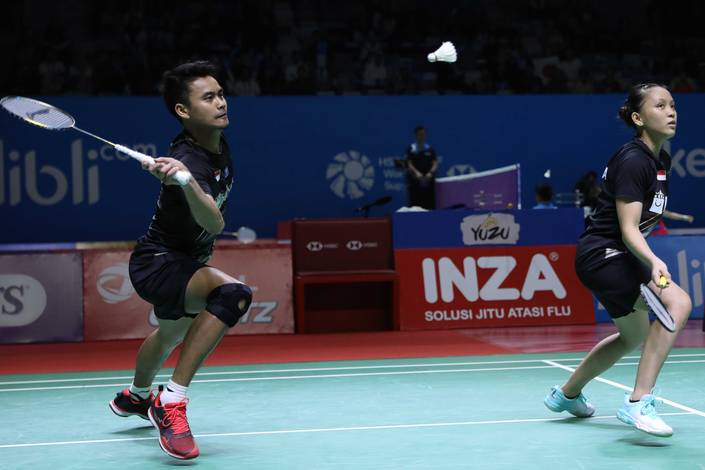 Tontowi Ahmad/Winny Oktavina Kandow (Indonesia) ready to receive shots. (Foto: PBSI) Tontowi Ahmad/Winny Oktavina Kandow (Indonesia) ready to receive shots. (Foto: PBSI)