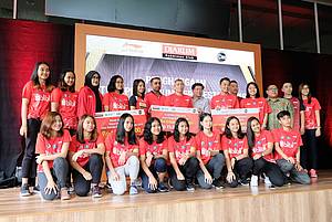 Sejumlah pebulutangkis muda PB Djarum Kudus menerima penghargaan atas prestasi yang diraih sepanjang 2018 lalu.