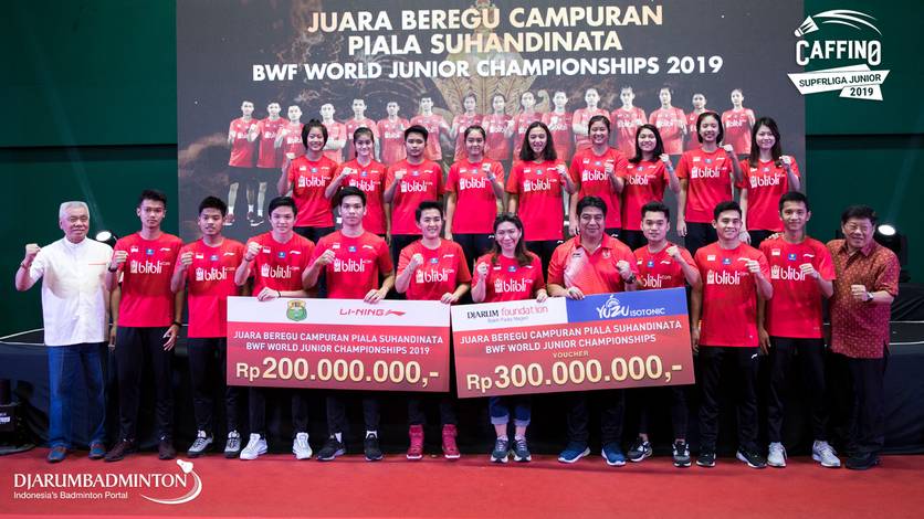 Tim WJC Indonesia mendapatkan penghargaan. Tim WJC Indonesia mendapatkan penghargaan.