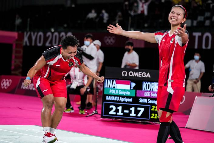 Selebrasi kemenangan ganda putri Indonesia, Greysia Polii/APriyani Rahayu. (Foto: BADMINTONPHOTO - Shi Tang) Selebrasi kemenangan ganda putri Indonesia, Greysia Polii/APriyani Rahayu. (Foto: BADMINTONPHOTO - Shi Tang)