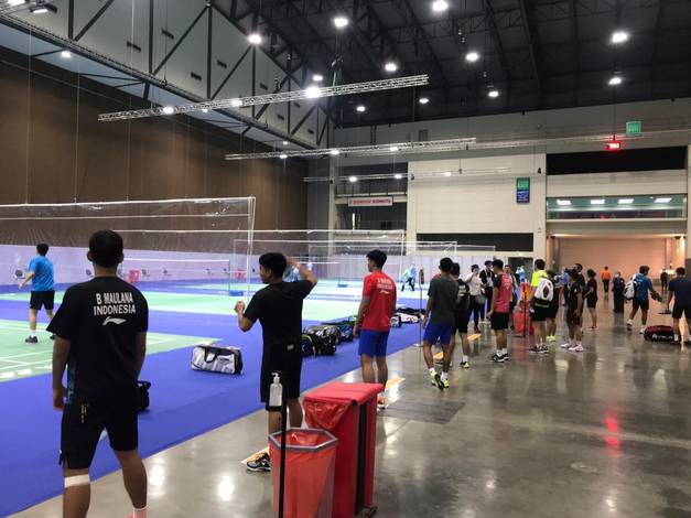 Suasana persiapan sesi latihan tim Indonesia. (Foto: PBSI)