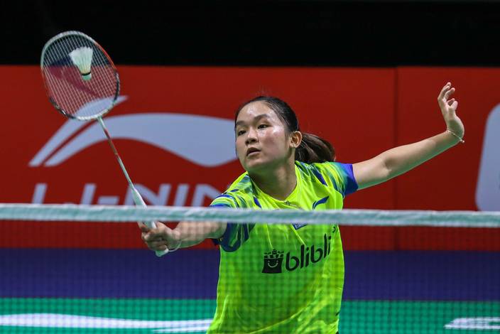 Ruselli Hartawan (Indonesia) menyambar pengembalian. Ruselli Hartawan (Indonesia) menyambar pengembalian.