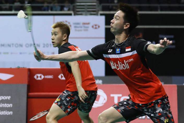 Kevin Sanjaya Sukamuljo/Marcus Fernaldi Gideon (Indonesia) mengembalikan shuttlecock. Kevin Sanjaya Sukamuljo/Marcus Fernaldi Gideon (Indonesia) mengembalikan shuttlecock.