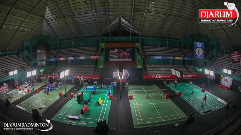 Suasana persiapan Djarum Sirkuit Nasional Li-ning Sulawei Utara Open 2019 di GOR Arie Lasut, Manado. Suasana persiapan Djarum Sirkuit Nasional Li-ning Sulawei Utara Open 2019 di GOR Arie Lasut, Manado.