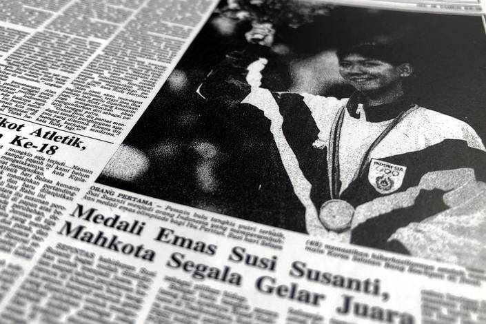 Susy Susanti Mengisi Tajuk Utama Harian Kompas pada Tahun 1992 (Foto: Dok. SPORTSCAPES - A Collection of Kompas Newspaper Photographs) Susy Susanti Mengisi Tajuk Utama Harian Kompas pada Tahun 1992 (Foto: Dok. SPORTSCAPES - A Collection of Kompas Newspaper Photographs)