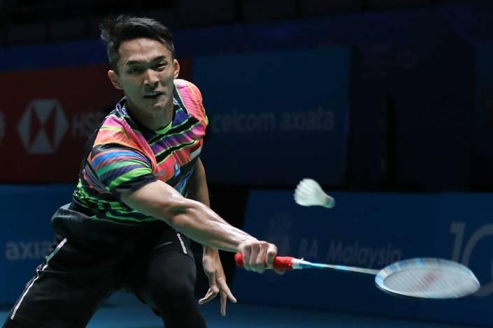 Jonatan Christie (Indonesia) bersiap menghadang serangan. Jonatan Christie (Indonesia) bersiap menghadang serangan.