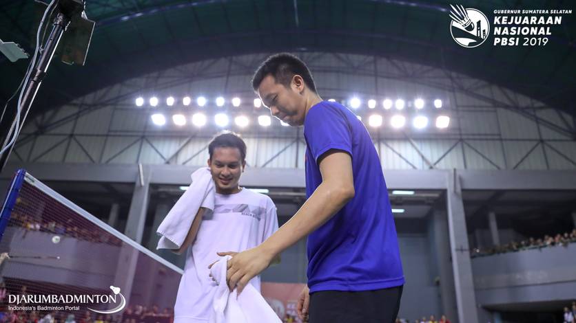 Hendra Setiawan/Mohammad Ahsan (Indonesia) untuk sementara harus menjalani karantina isolasi mandiri di Pelatnas PBSI, Cipayung.