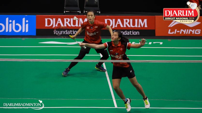 Febriana Dwipuji Kusuma/Amalia Cahaya Pratiwi (Indonesia) mengembalikan shuttlecock. Febriana Dwipuji Kusuma/Amalia Cahaya Pratiwi (Indonesia) mengembalikan shuttlecock.