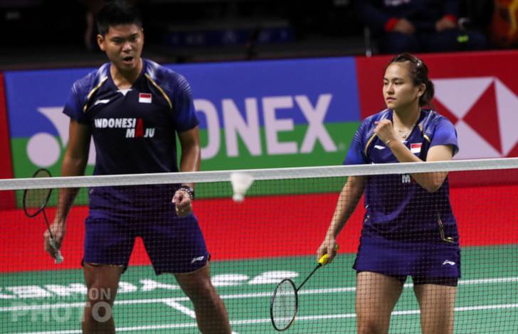 Selebrasi ganda campuran Indonesia, Praveen Jordan/Melati Daeva Oktavianti. (Copyright: Badmintonphoto | Courtesy of BWF) Selebrasi ganda campuran Indonesia, Praveen Jordan/Melati Daeva Oktavianti. (Copyright: Badmintonphoto | Courtesy of BWF)