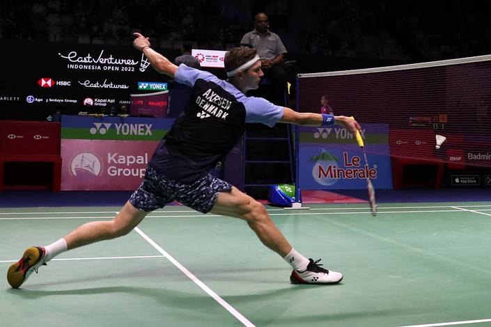 Viktor Axelsen (Djarum Badminton) Viktor Axelsen (Djarum Badminton)