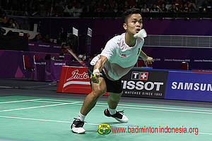 Anthony Sinisuka Ginting bersiap menghadang serangan.