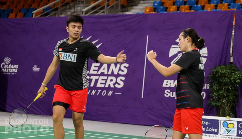 Selebrasi kemenangan ganda campuran Indoensia, Zachariah Josiahno Sumanti/Hediana Julimarbela. (Copyright: Badmintonphoto | Courtesy of BWF) Selebrasi kemenangan ganda campuran Indoensia, Zachariah Josiahno Sumanti/Hediana Julimarbela. (Copyright: Badmintonphoto | Courtesy of BWF)