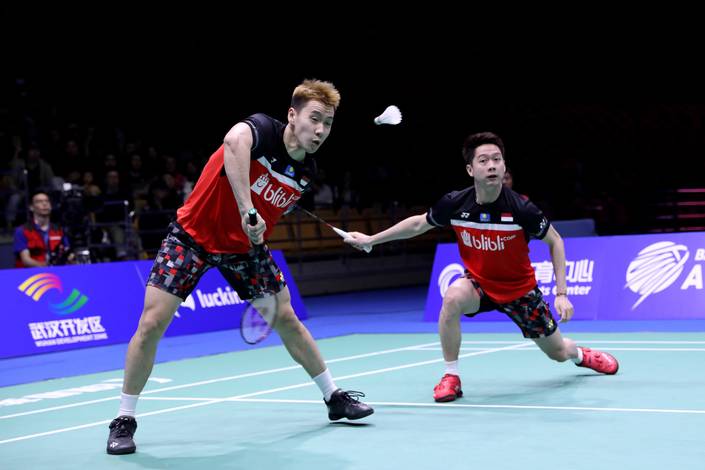 Kevin Sanjaya Sukamuljo/Marcus Fernaldi Gideon (Indonesia) bersiap menghadang serangan. Kevin Sanjaya Sukamuljo/Marcus Fernaldi Gideon (Indonesia) bersiap menghadang serangan.