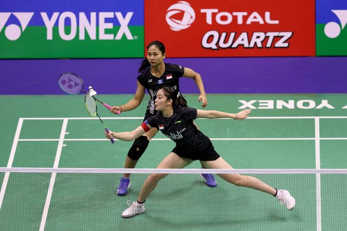Ni Ketut Mahadewi Istarani/Tania Oktaviani Kusumah (Indonesia) mengembalikan shuttlecock. Ni Ketut Mahadewi Istarani/Tania Oktaviani Kusumah (Indonesia) mengembalikan shuttlecock.