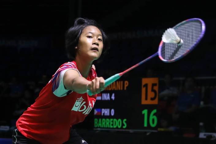 Putri Kusuma Wardani (Indonesia) menghadang pengembalian. (Foto: PP PBSI) Putri Kusuma Wardani (Indonesia) menghadang pengembalian. (Foto: PP PBSI)