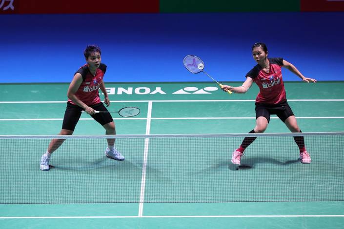 Greysia Polii/Apriyani Rahayu (Indonesia) menyambut pengembalian. Greysia Polii/Apriyani Rahayu (Indonesia) menyambut pengembalian.