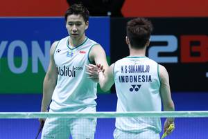 Ganda putra nomor satu dunia, Kevin Sanjaya Sukamuljo/Marcus Fernaldi Gideon (Indonesia).