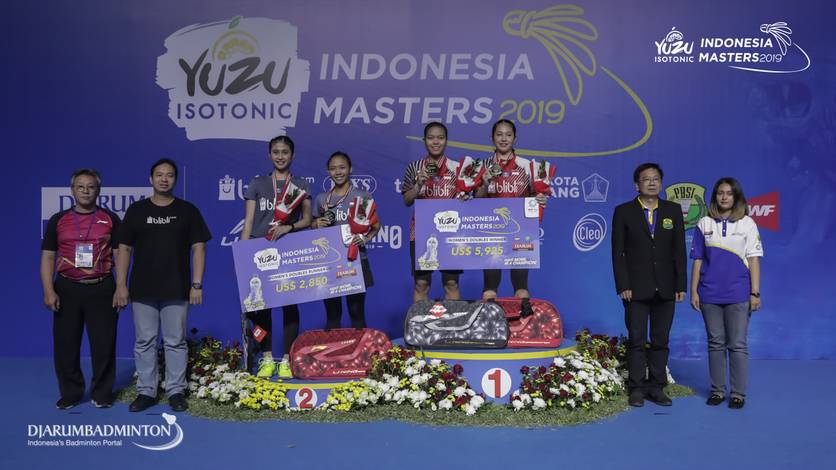 Podium juara ganda putri Yuzu Indonesia Masters 2019 BWF Tour Super 100. Podium juara ganda putri Yuzu Indonesia Masters 2019 BWF Tour Super 100.