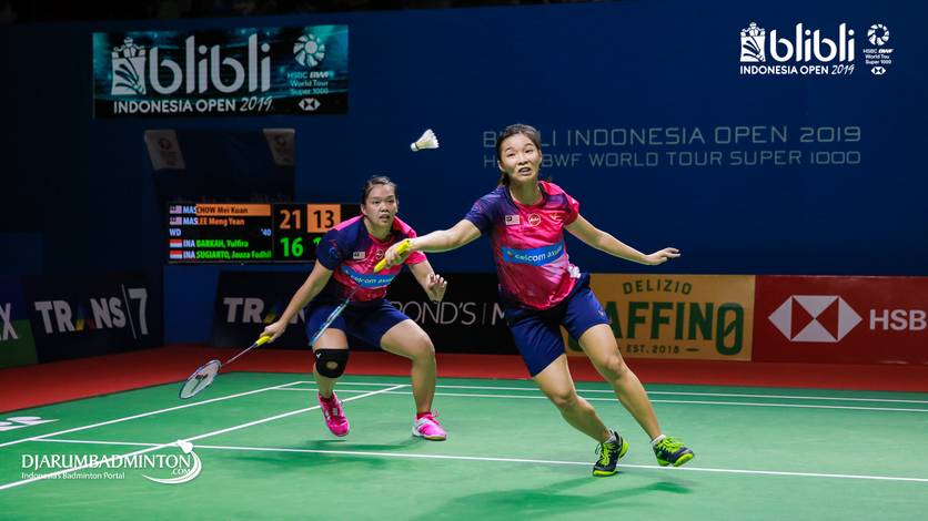 Chow Mei Kuan/Lee Meng Yean (Malaysia) berusaha menghadang serangan. Chow Mei Kuan/Lee Meng Yean (Malaysia) berusaha menghadang serangan.
